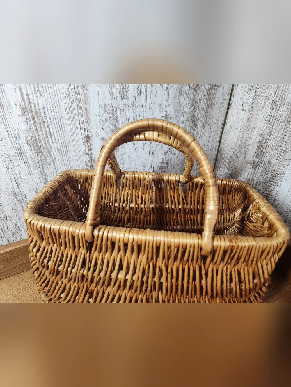 Woven Rattan Woven Natural Basket Tote in Natural Brown Handles Purse
